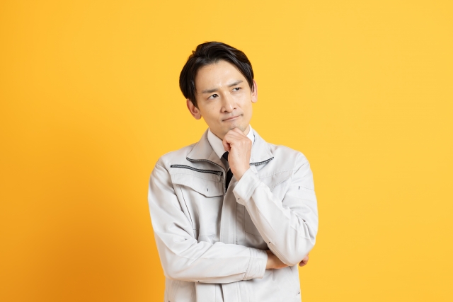 考える人