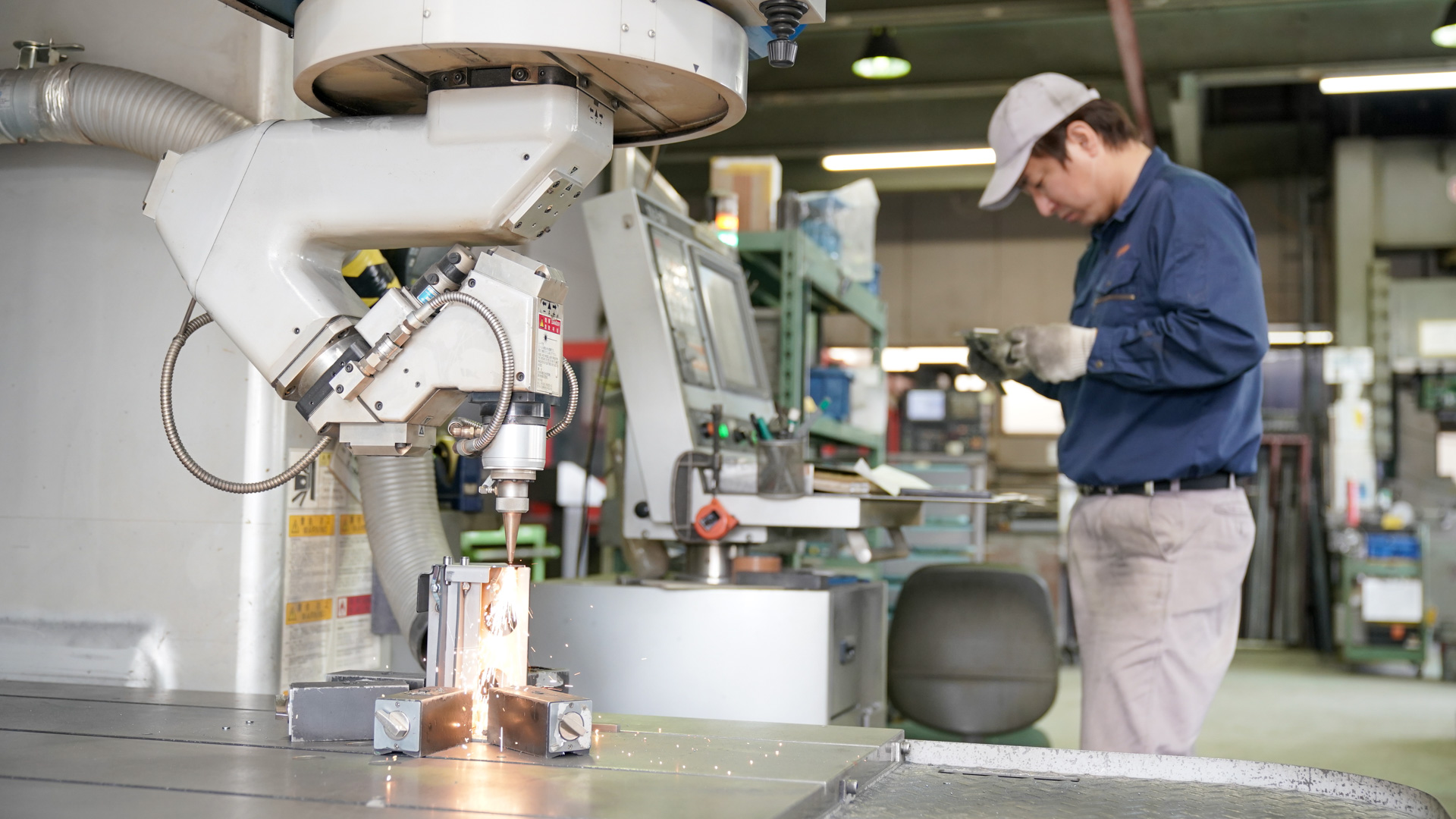 浅野製作所株式会社のロゴ