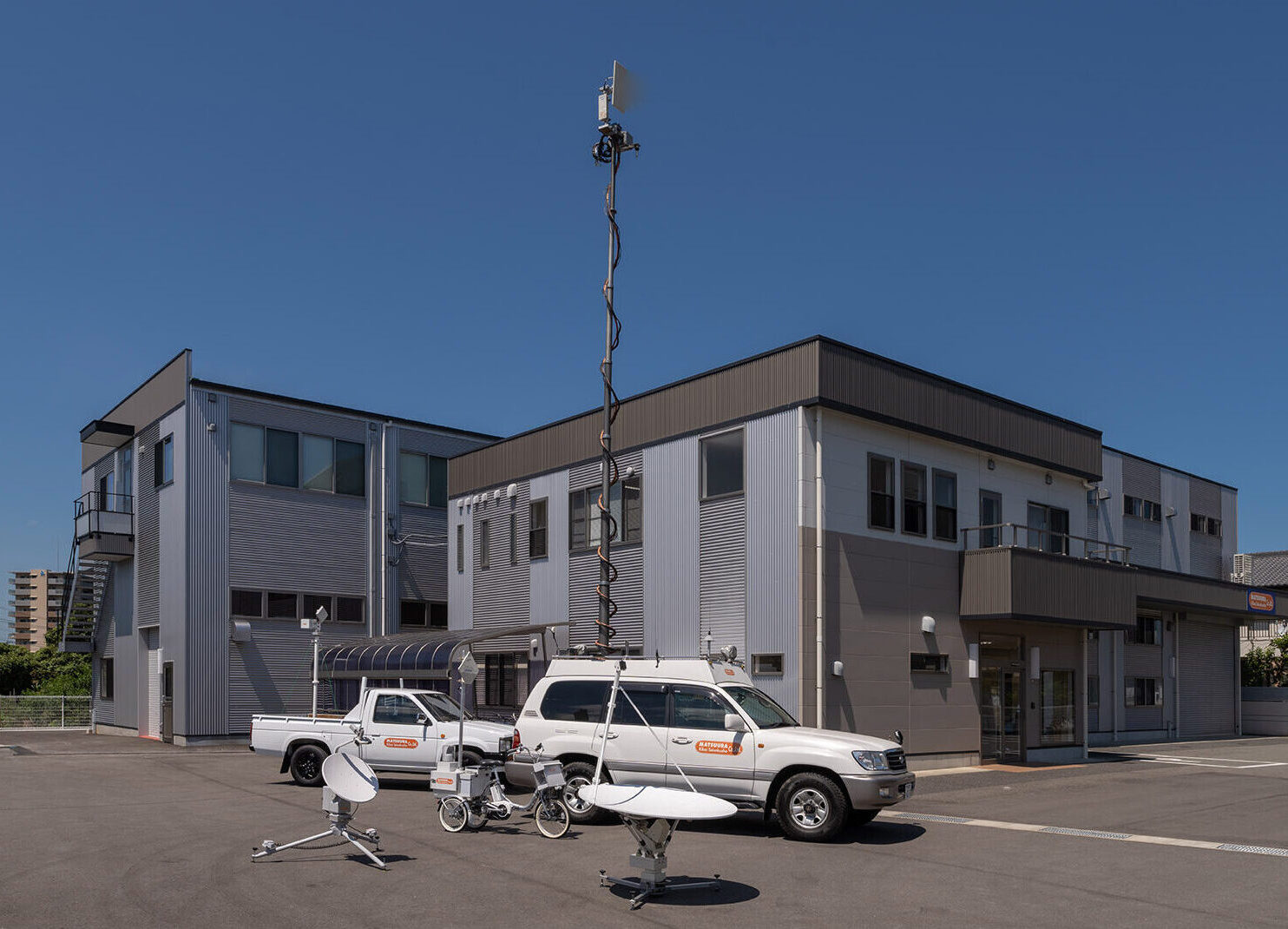株式会社松浦機械製作所のロゴ