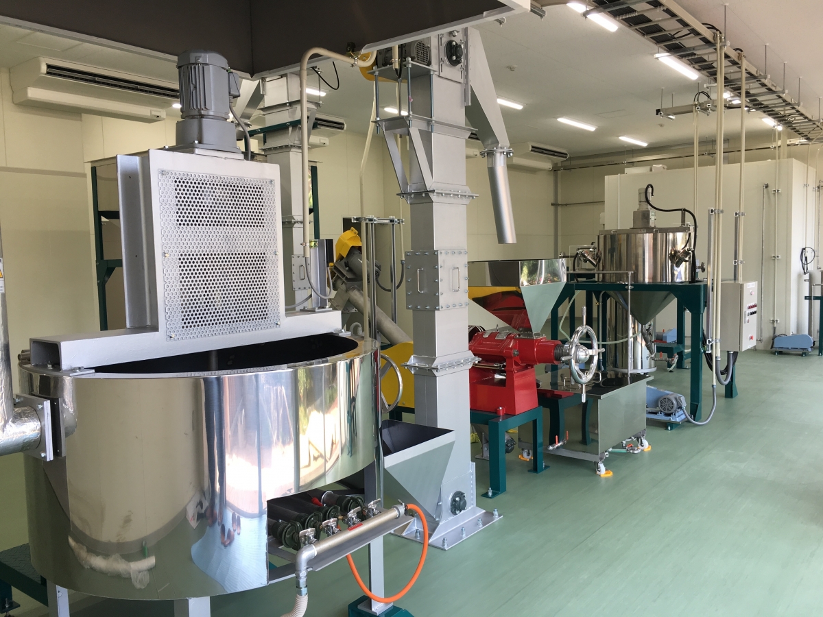 ハンダー油機株式会社のロゴ